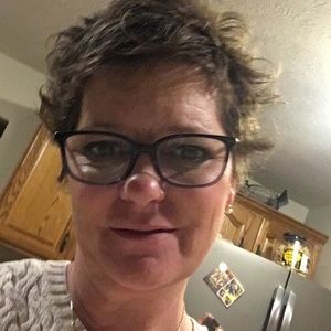 Meet your Posher, Shellee